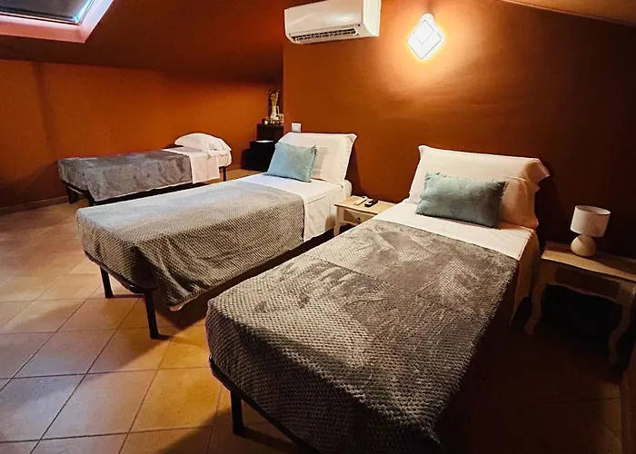 בית חווה Casale Sciarra אנגני